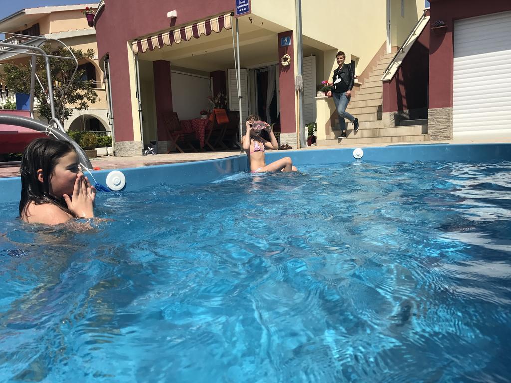 Apartments Villa Stella Maris روغوزنيكا المظهر الخارجي الصورة