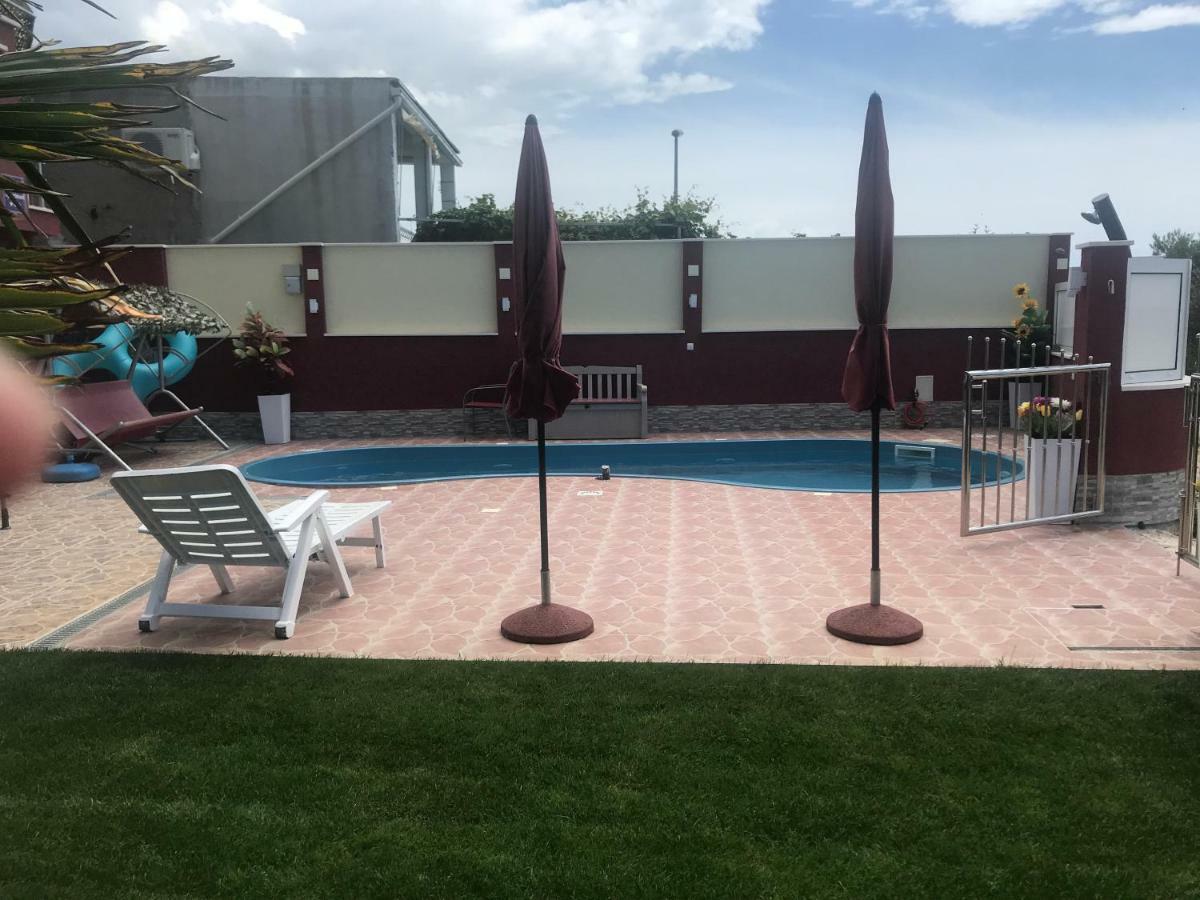 Apartments Villa Stella Maris روغوزنيكا المظهر الخارجي الصورة